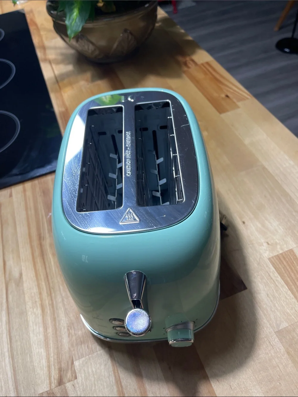 Mint Green 2-Slice Toaster — Retro-Style Countertop Toaster